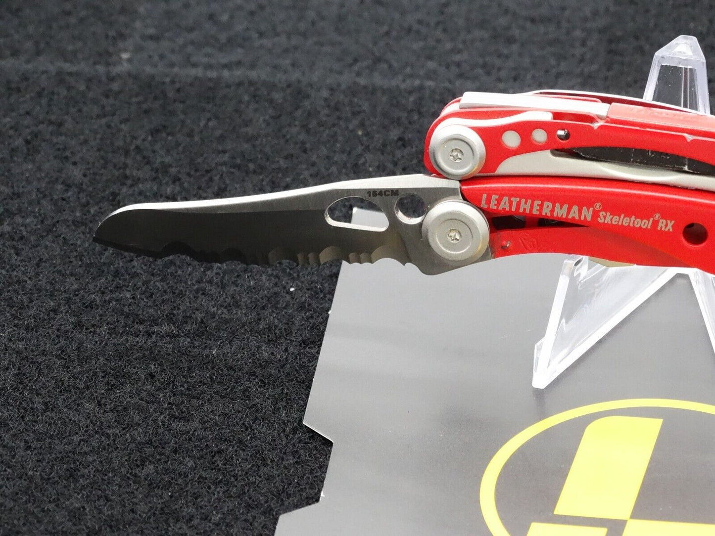 Leatherman Skeletool RX Lightweight Multitool RED W/ Leatherman Nylon Sheath