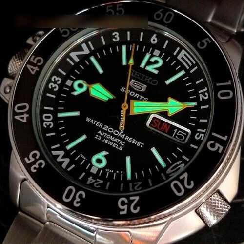 Seiko 5 sports outlet skz211k1