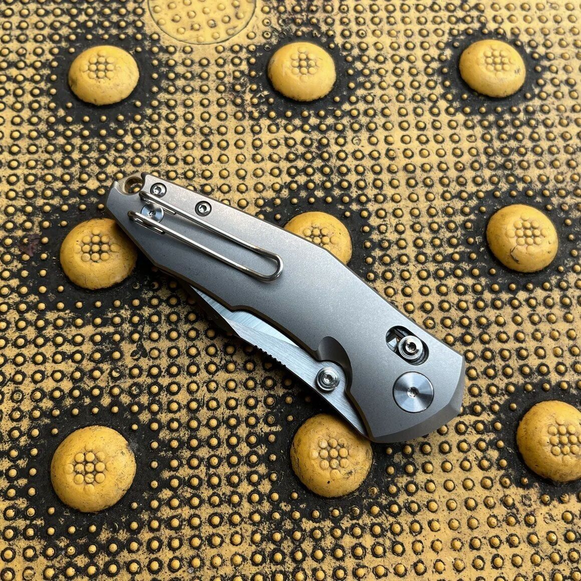 GiantMouse Nazca Titanium, M390, Voxnaes &Anso Design Pocket Knife