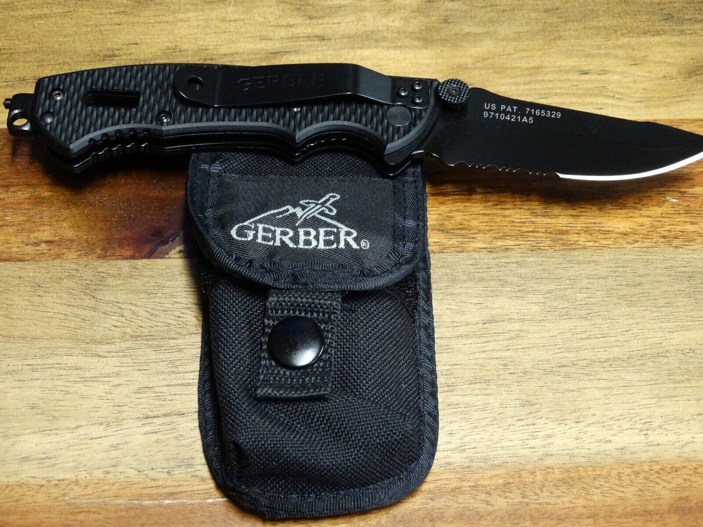 NEW Gerber Black HINDERER CLS Folding Rescue Seat Belt Cutter Oxygen Wrench