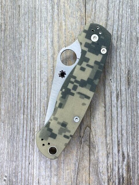 Spyderco Paramilitary 2 Folding Knife 3-7/16" CPM-S45VN Satin Blade, Digi Camo